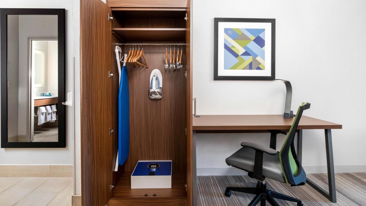 Holiday Inn Express Hotel And Suites Conroe By Ihg Exteriör bild